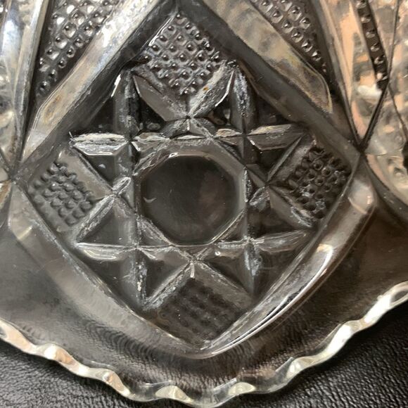 Cut Crystal Saw Tooth Edge Scalloped Wavy Rim Glass Serving Trinket Vanity Bowl - Picture 8 of 9